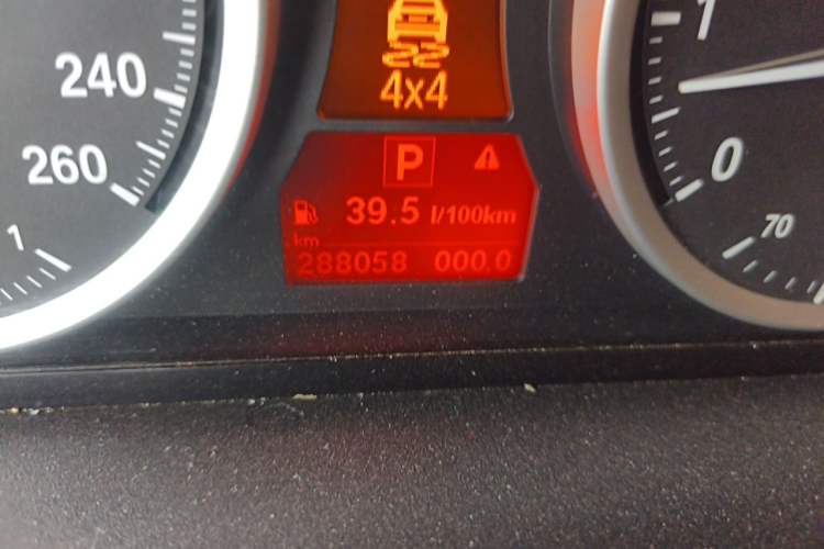 Used BMW X6 2011 xDrive35i Odometer Close Up