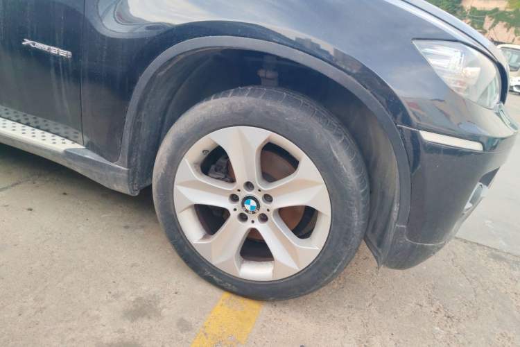 Used BMW X6 2011 xDrive35i Right Front Wheel Hub