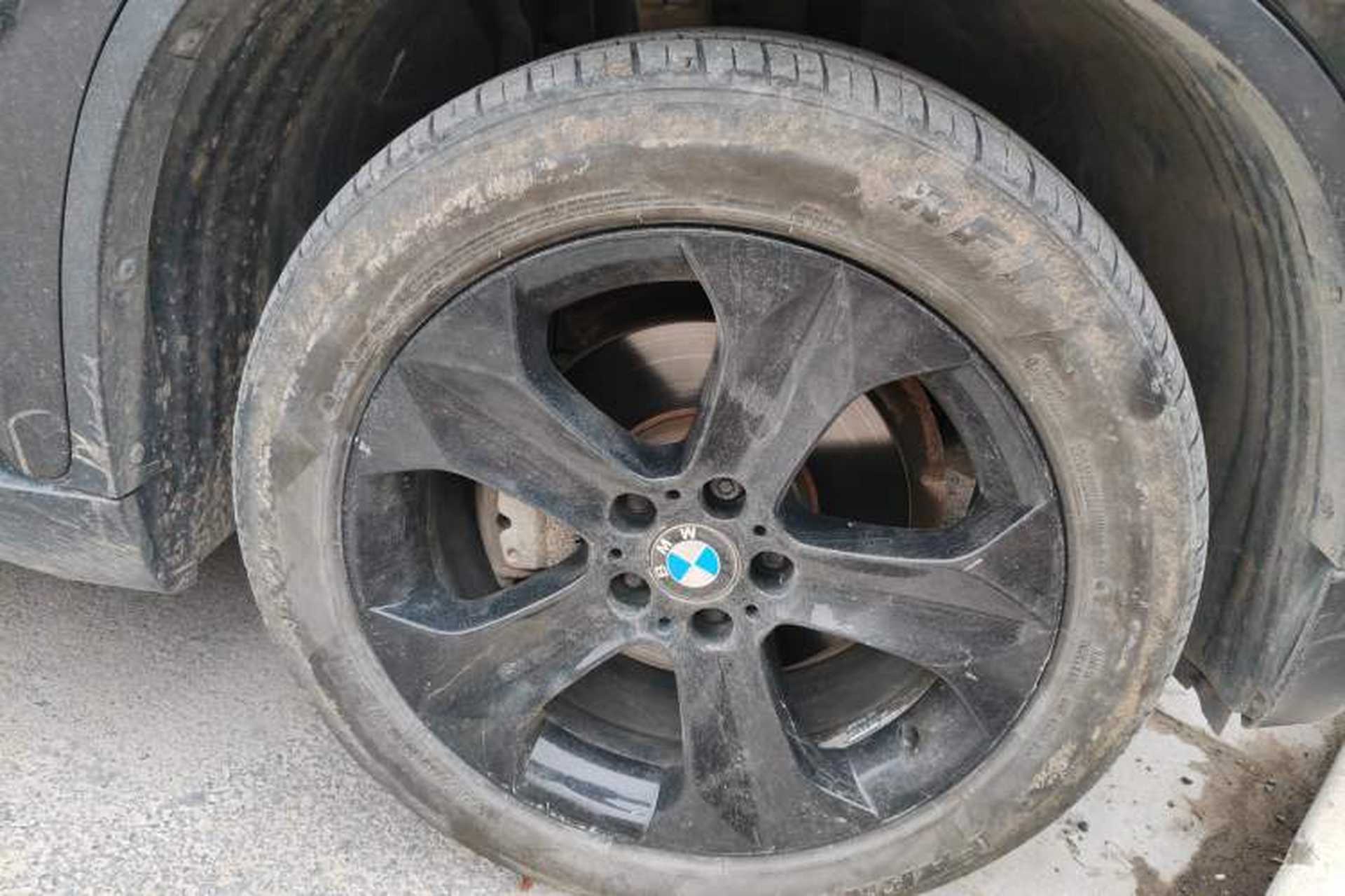 Used BMW X6 2011 xDrive35i Right Front Wheel Hub