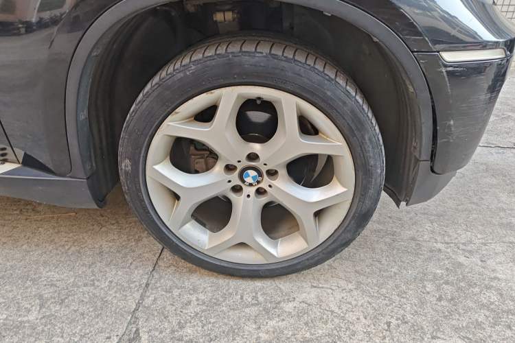 Used BMW X6 2011 xDrive35i Right Front Wheel Hub