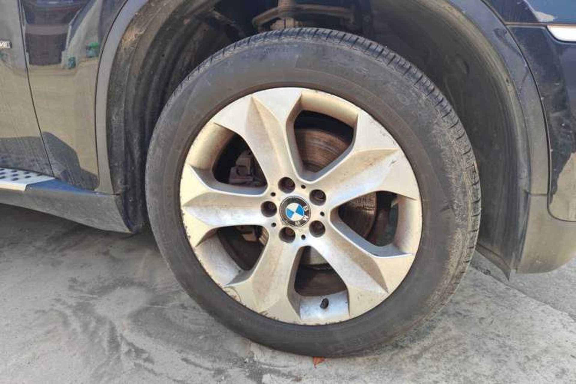 Used BMW X6 2011 xDrive35i Right Front Wheel Hub