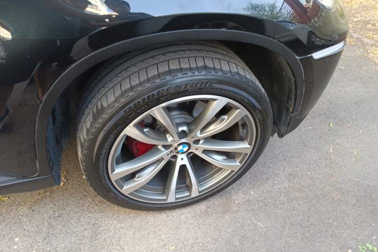 Used BMW X6 2011 xDrive35i Right Front Wheel Hub