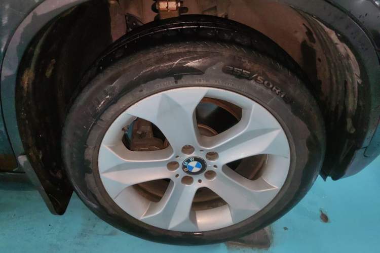 Used BMW X6 2011 xDrive35i Right Front Wheel Hub