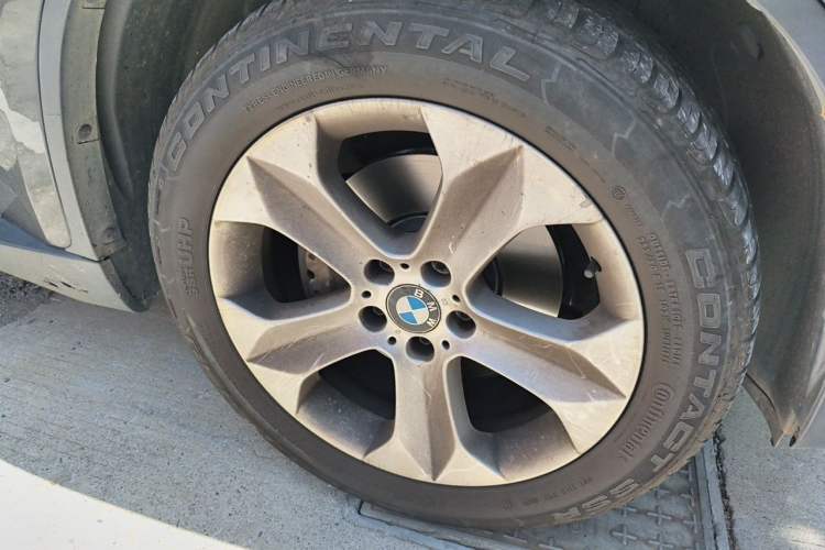 Used BMW X6 2011 xDrive35i Right Front Wheel Hub