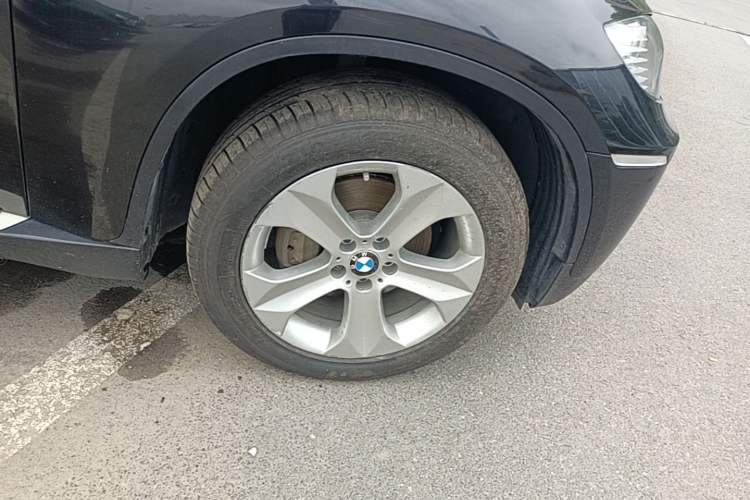 Used BMW X6 2011 xDrive35i Right Front Wheel Hub