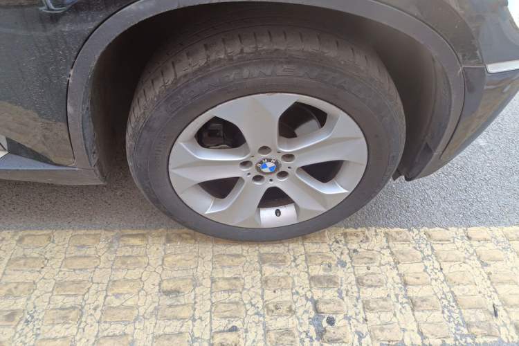 Used BMW X6 2011 xDrive35i Right Front Wheel Hub