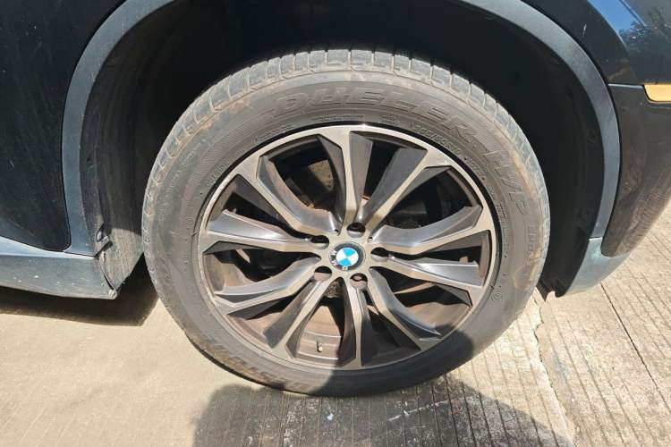 Used BMW X6 2011 xDrive35i Right Front Wheel Hub