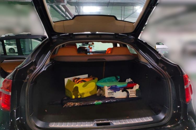 Used BMW X6 2011 xDrive35i Trunk