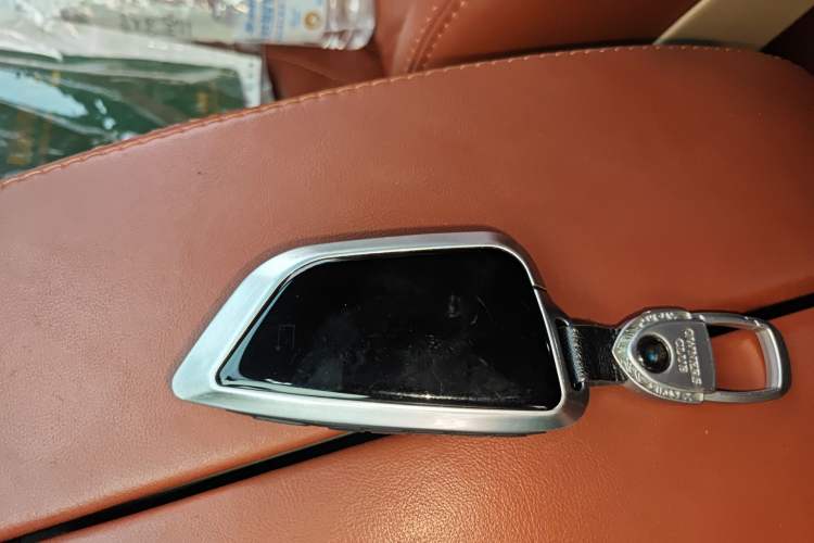 Used BMW X6  Vehicle Key
