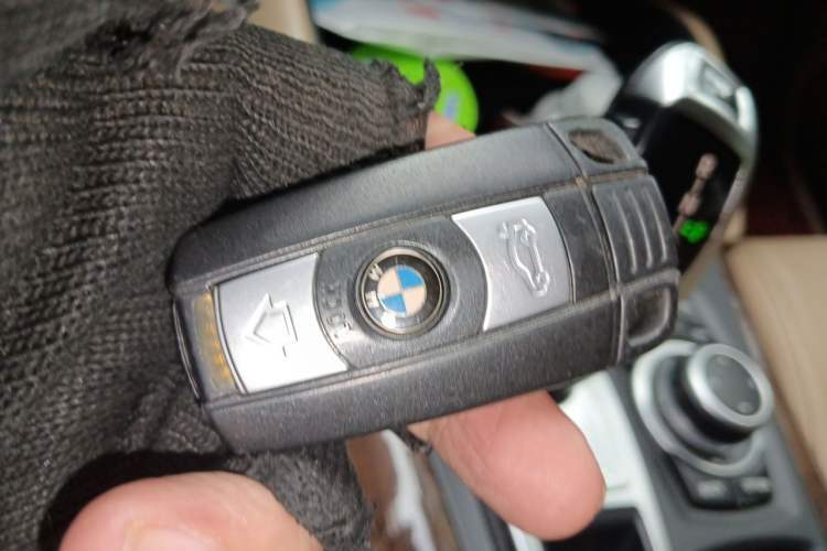 Used BMW X6  Vehicle Key