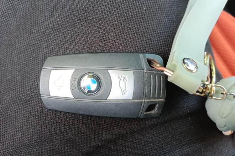 Used BMW X6 2011 xDrive35i Vehicle Key