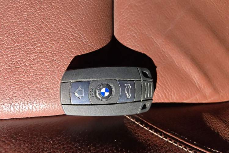 Used BMW X6 2011 xDrive35i Vehicle Key
