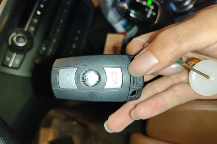 Used BMW X6 2011 xDrive35i Vehicle Key