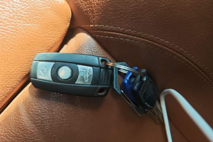 Used BMW X6 2011 xDrive35i Vehicle Key