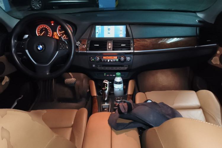 Used BMW X6 2011 xDrive35i Center Console