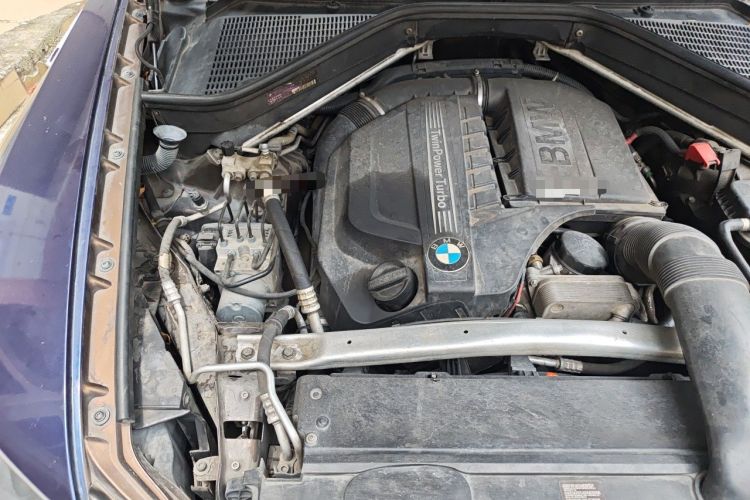 Used BMW X6 2011 xDrive35i Engine Bay Right