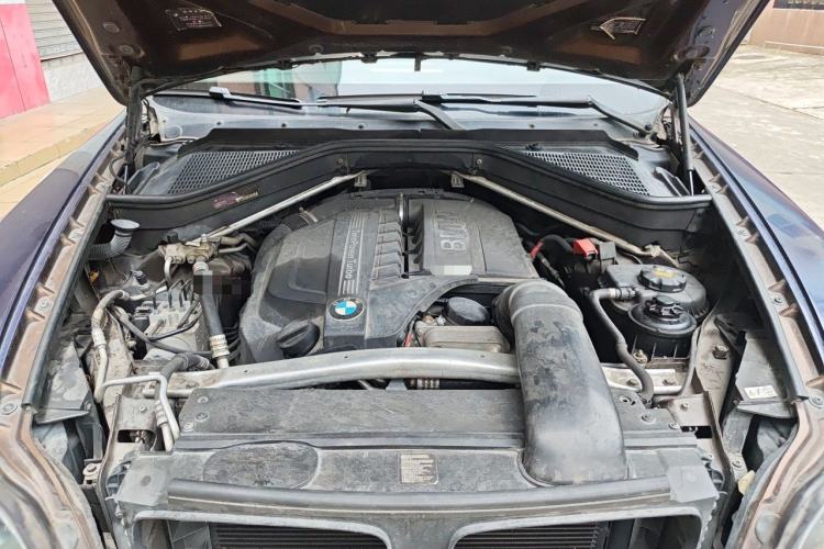 Used BMW X6 2011 xDrive35i Engine Bay