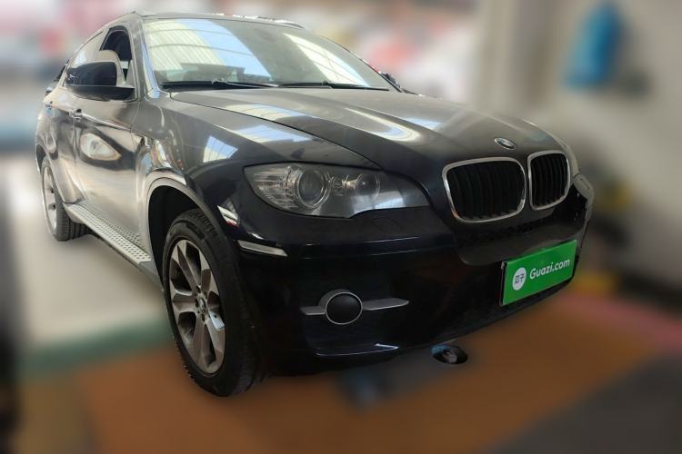 Used BMW X6  Front Right 45 Deg