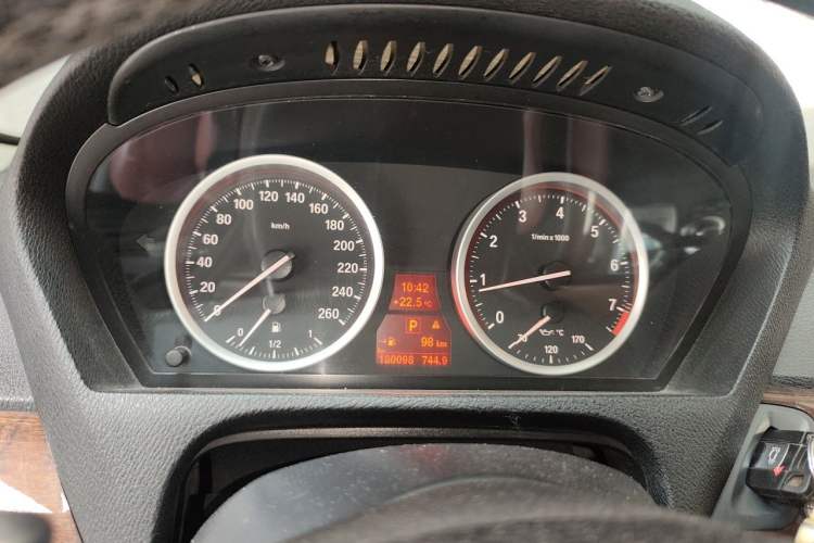 Used BMW X6  Instrument Cluster