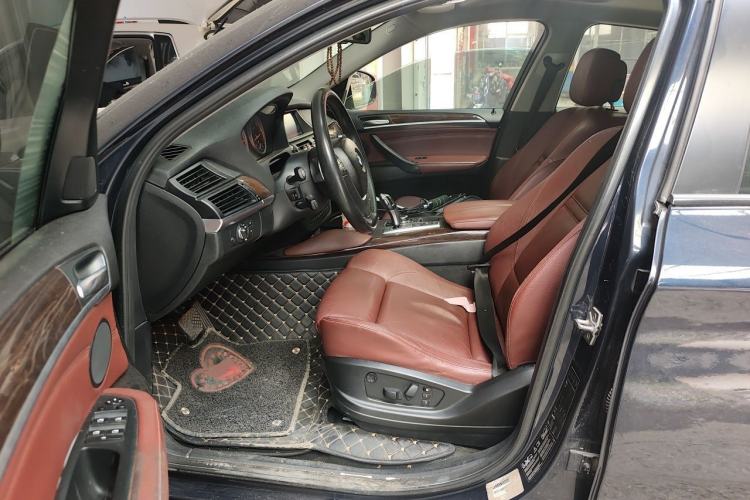 Used BMW X6  Left Front Seat