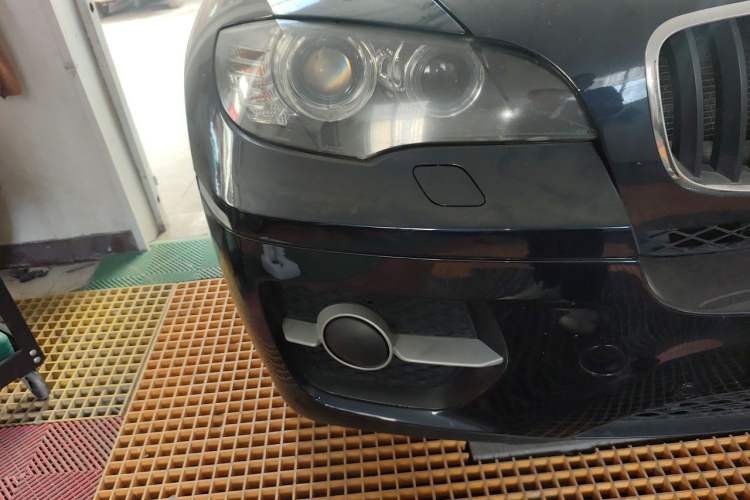 Used BMW X6  Right Front Headlight