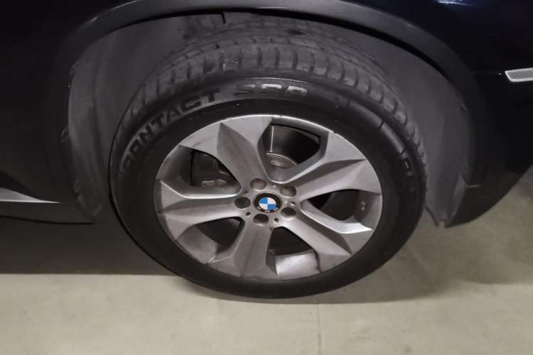 Used BMW X6 2011 xDrive35i Right Front Wheel Hub