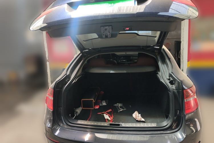 Used BMW X6  Trunk