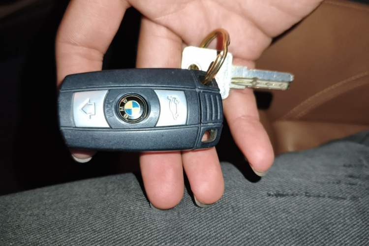 Used BMW X6 2011 xDrive35i Vehicle Key