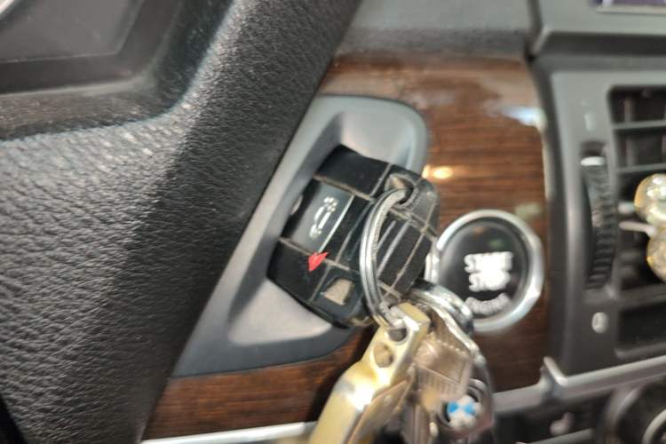 Used BMW X6  Vehicle Key