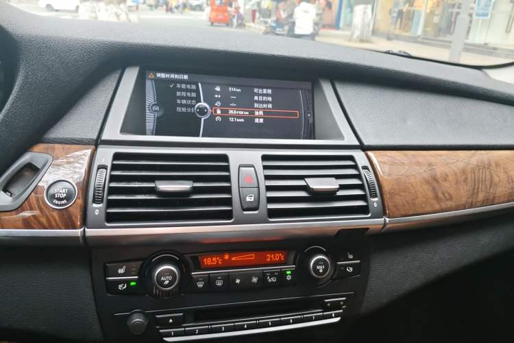 Used BMW X6 2011 xDrive35i Audio And AC Panel