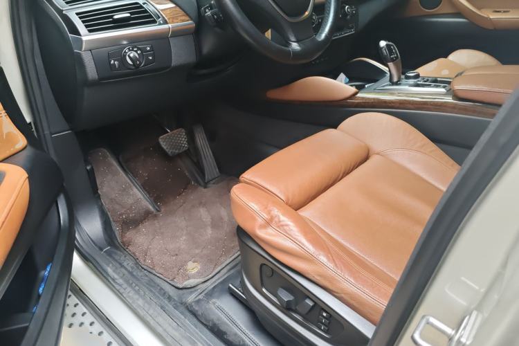 Used BMW X6 2011 xDrive35i Driver Seat