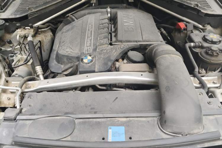 Used BMW X6 2011 xDrive35i Engine Bay