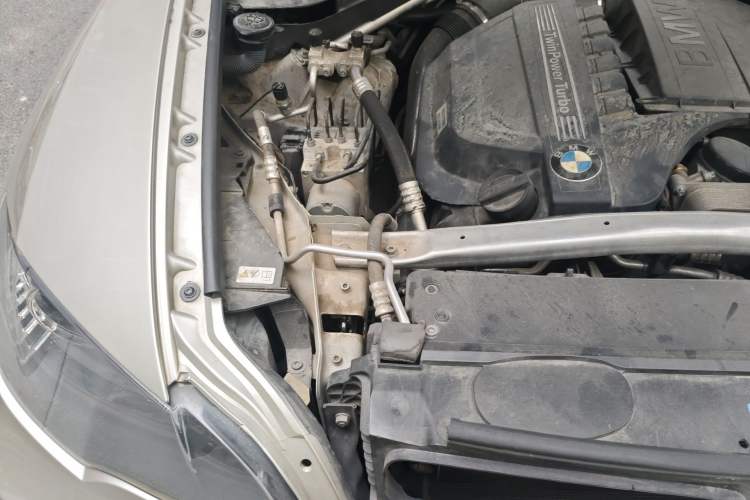 Used BMW X6 2011 xDrive35i Engine Bay Right