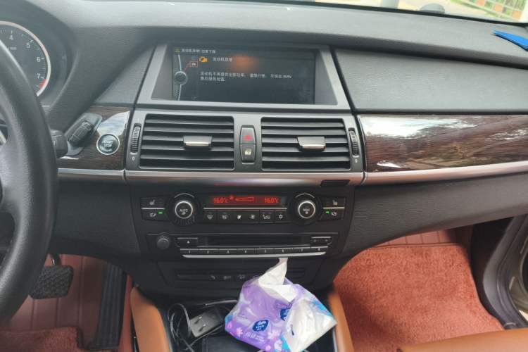 Used BMW X6  Audio And AC Panel