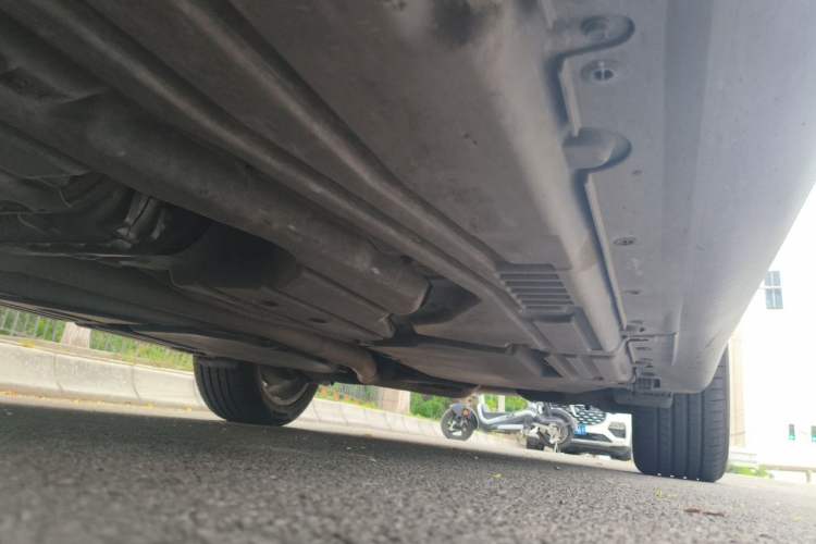 Used BMW X6  Chassis Front Left