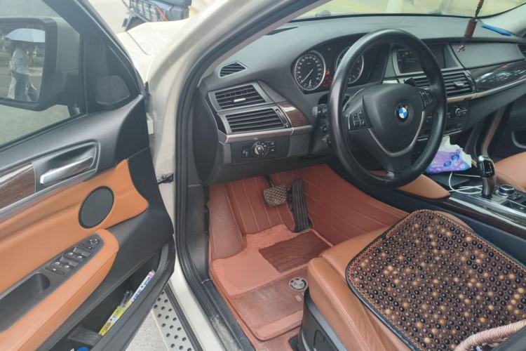 Used BMW X6  Driver Seat
