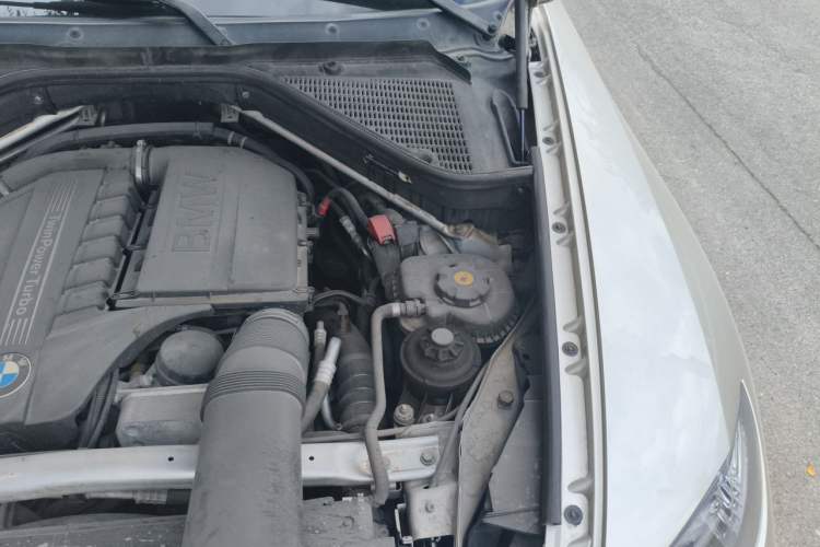 Used BMW X6  Engine Bay Left