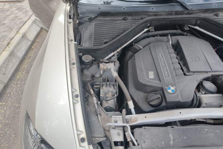 Used BMW X6  Engine Bay Right