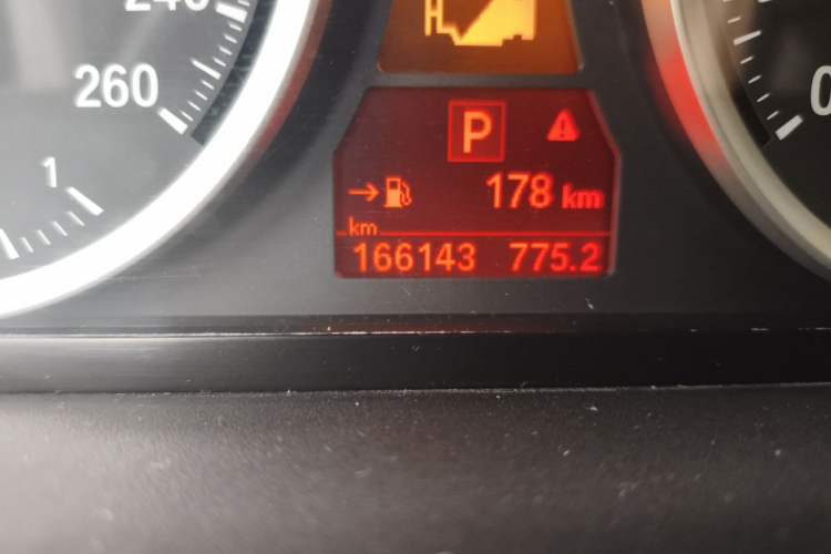 Used BMW X6  Odometer Close Up