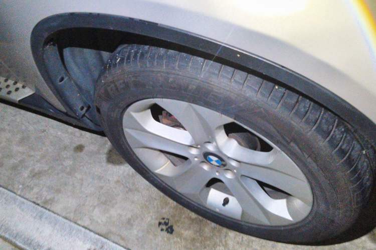 Used BMW X6 2011 xDrive35i Right Front Wheel Hub