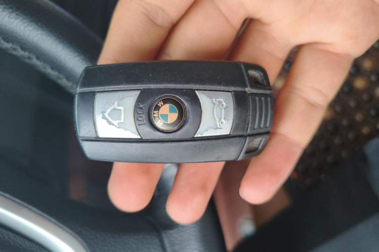 Used BMW X6  Vehicle Key