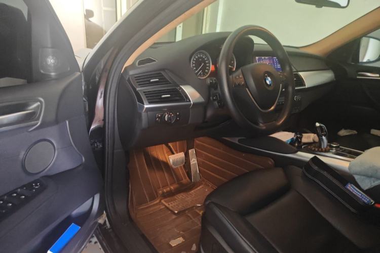 Used BMW X6  Driver Seat
