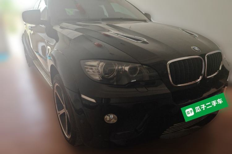 Used BMW X6  Front Right 45 Deg