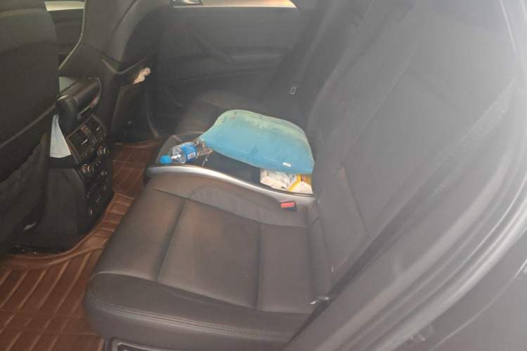 Used BMW X6  Left Rear Seat