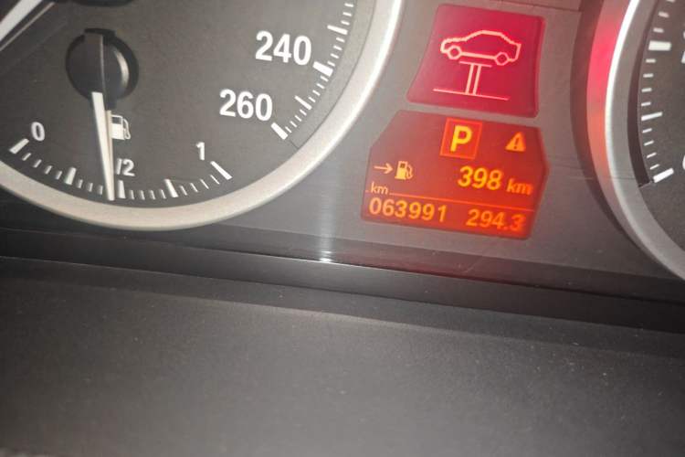 Used BMW X6  Odometer Close Up
