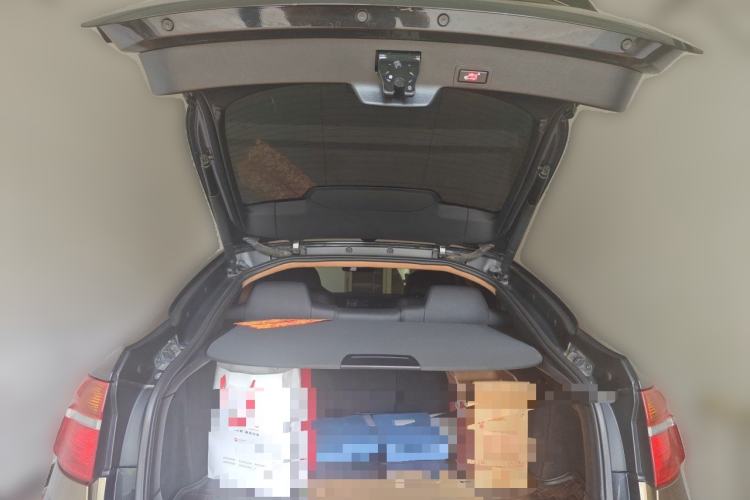 Used BMW X6  Trunk