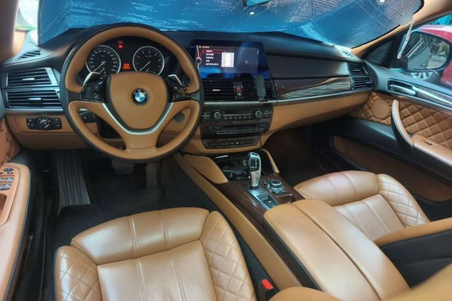 Used BMW X6 2011 xDrive35i Center Console