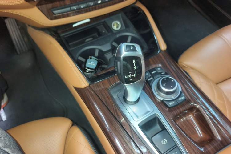 Used BMW X6 2011 xDrive35i Gear Lever