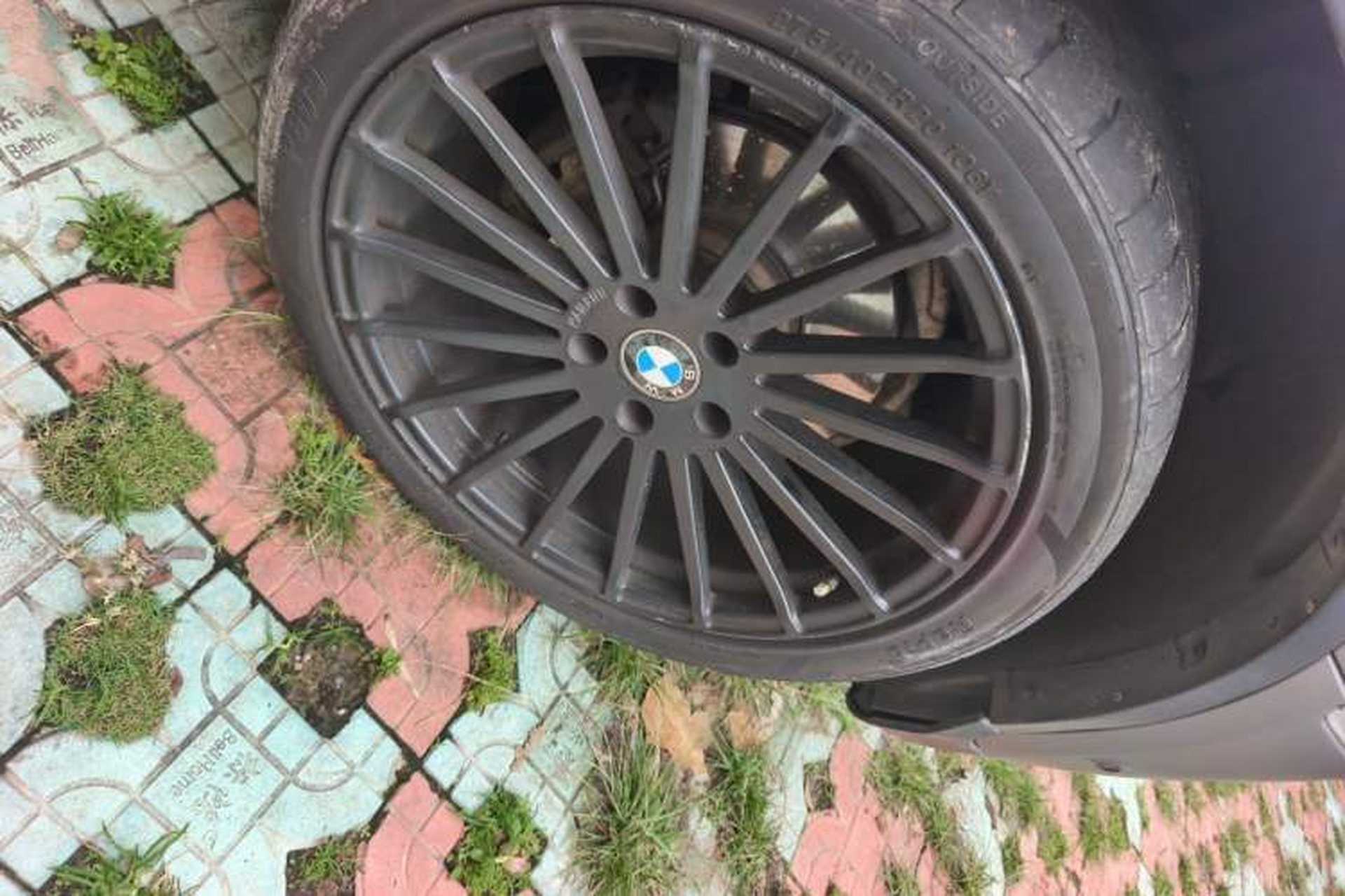 Used BMW X6 2011 xDrive35i Right Front Wheel Hub