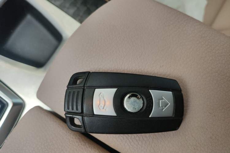 Used BMW X6 2011 xDrive35i Vehicle Key